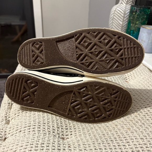 Green limited edition converse sneakers - Picture 6 of 6